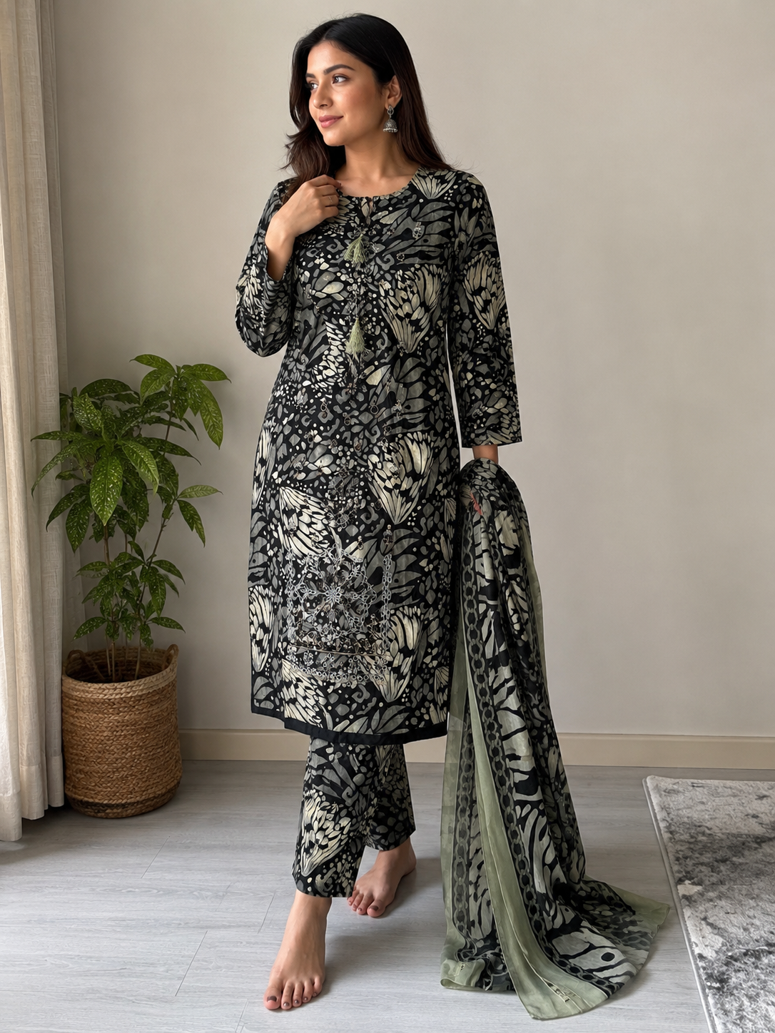 Elegant Black & Gold Butterfly Print Long Sleeve Top & Wide Leg Pants Set for Women
